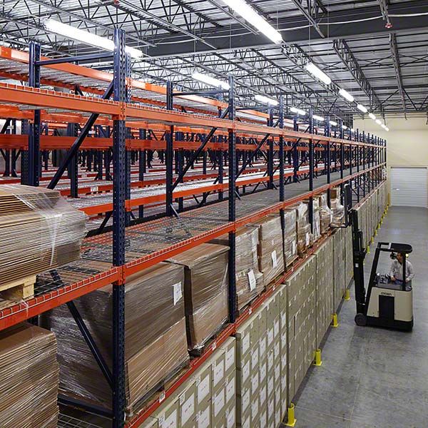 Wire deck for pallet racks - Shelving Direct