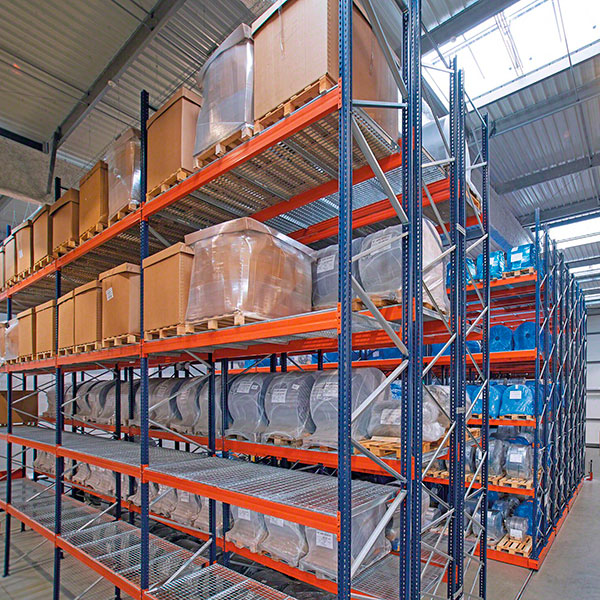 Interlake Pallet Rack with Wire Decking Add-On | Labs USA